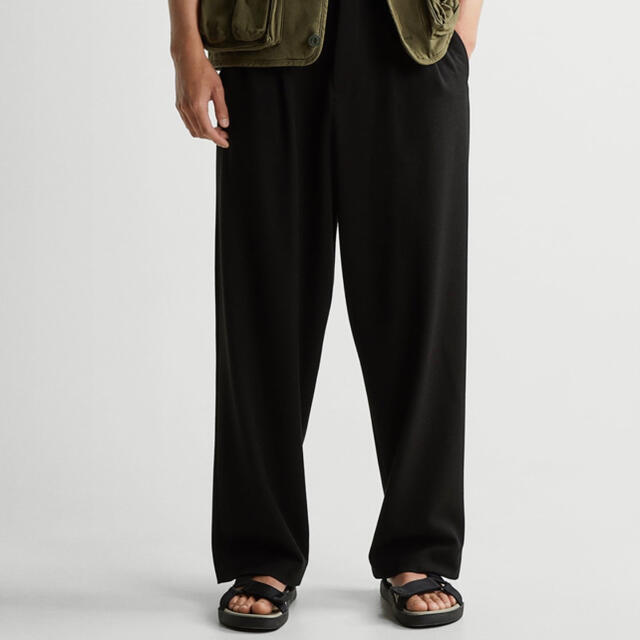 ZARA - ZARA ワイドフィットプリーツパンツの通販 by 極上の一品｜ザラ ...