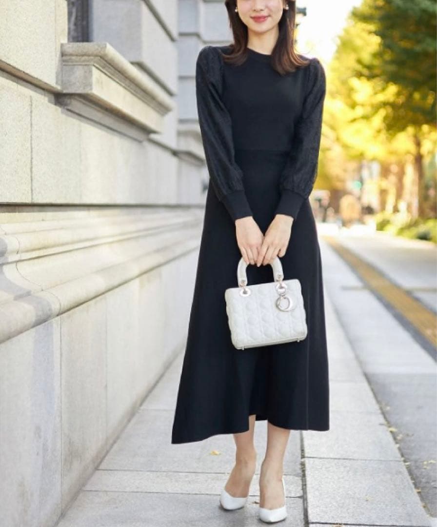 【新品】トッコ クローゼット フラワーレーススリーブ切替ニットワンピース 黒