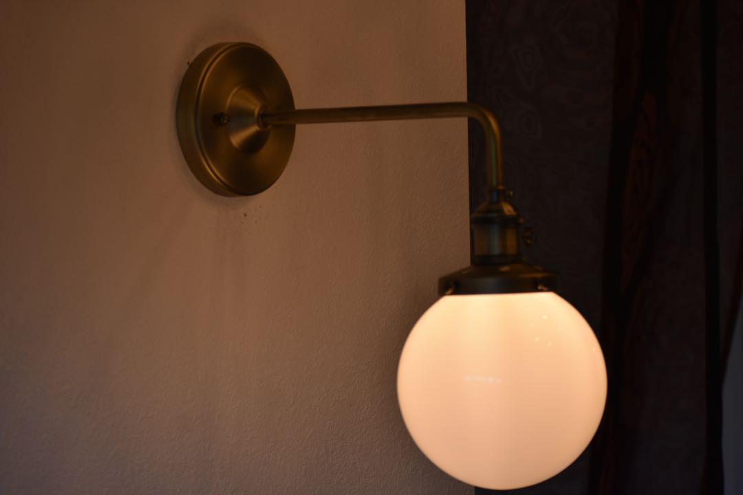 ウォールランプ　ミルク