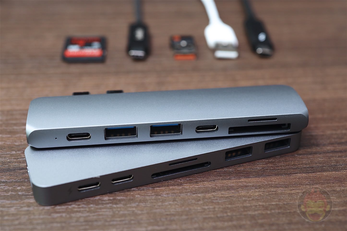 Satechi Type-C アルミニウム Proハブ　スペースグレイ